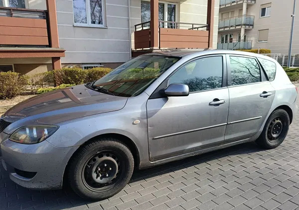 mazda kujawsko-pomorskie Mazda 3 cena 2300 przebieg: 242300, rok produkcji 2005 z Toruń